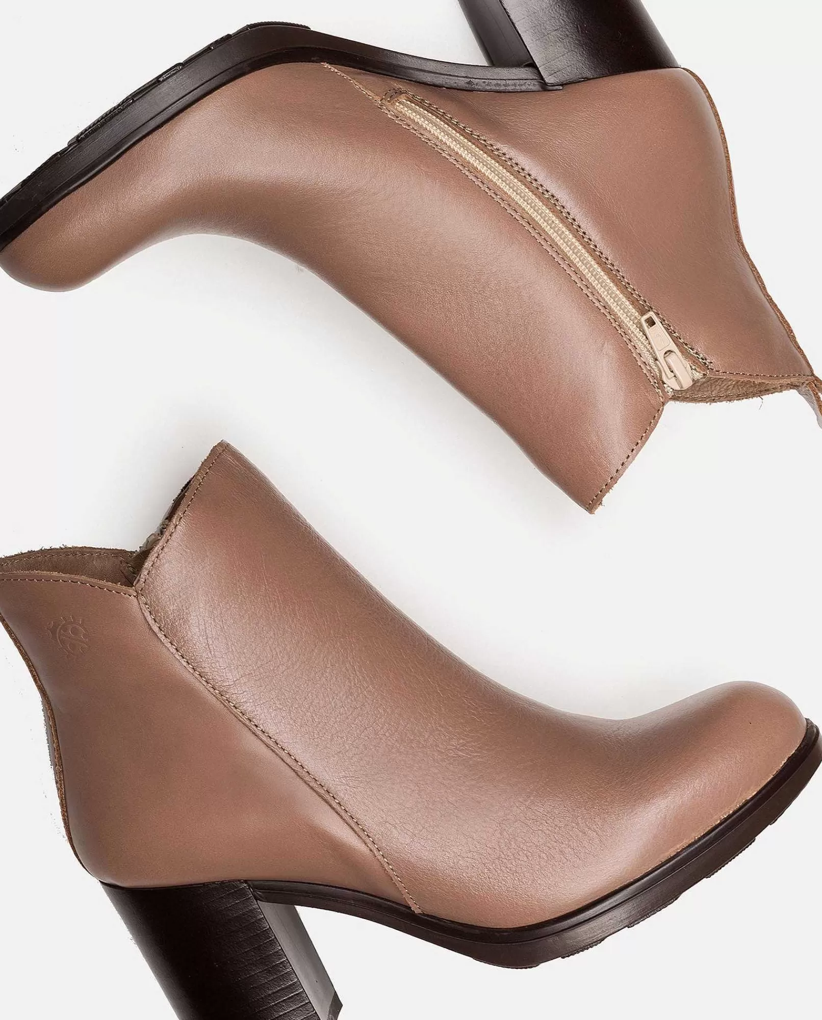 botin_de_tacon_kiel_002_rosa_5.webp Mujer Yokono Botin De Tacon Kiel 002 Rosa