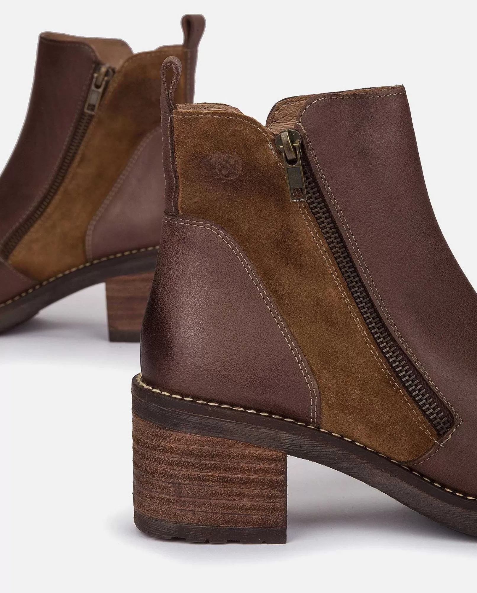 botin_de_tacon_mesina_002_marron_3.webp Mujer Yokono Botin De Tacon Mesina 002 Marron