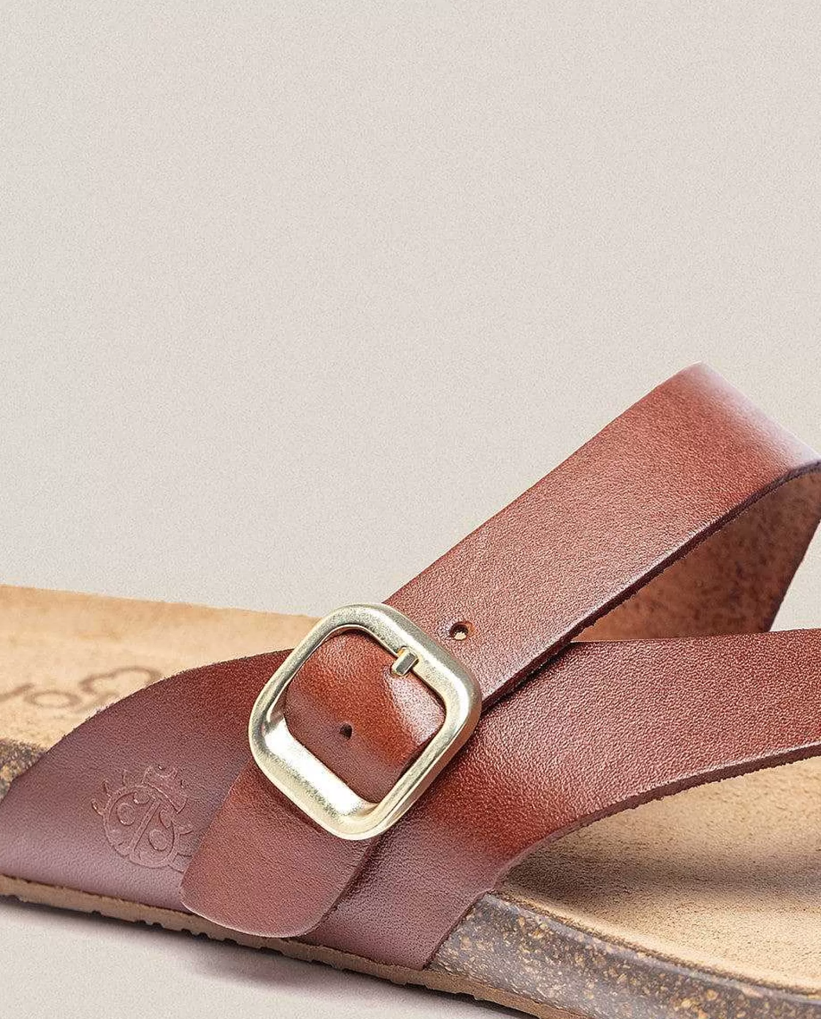 sandalia_plana_ibiza_013_marron_3.webp Mujer Yokono Sandalia Plana Ibiza 013 Marron