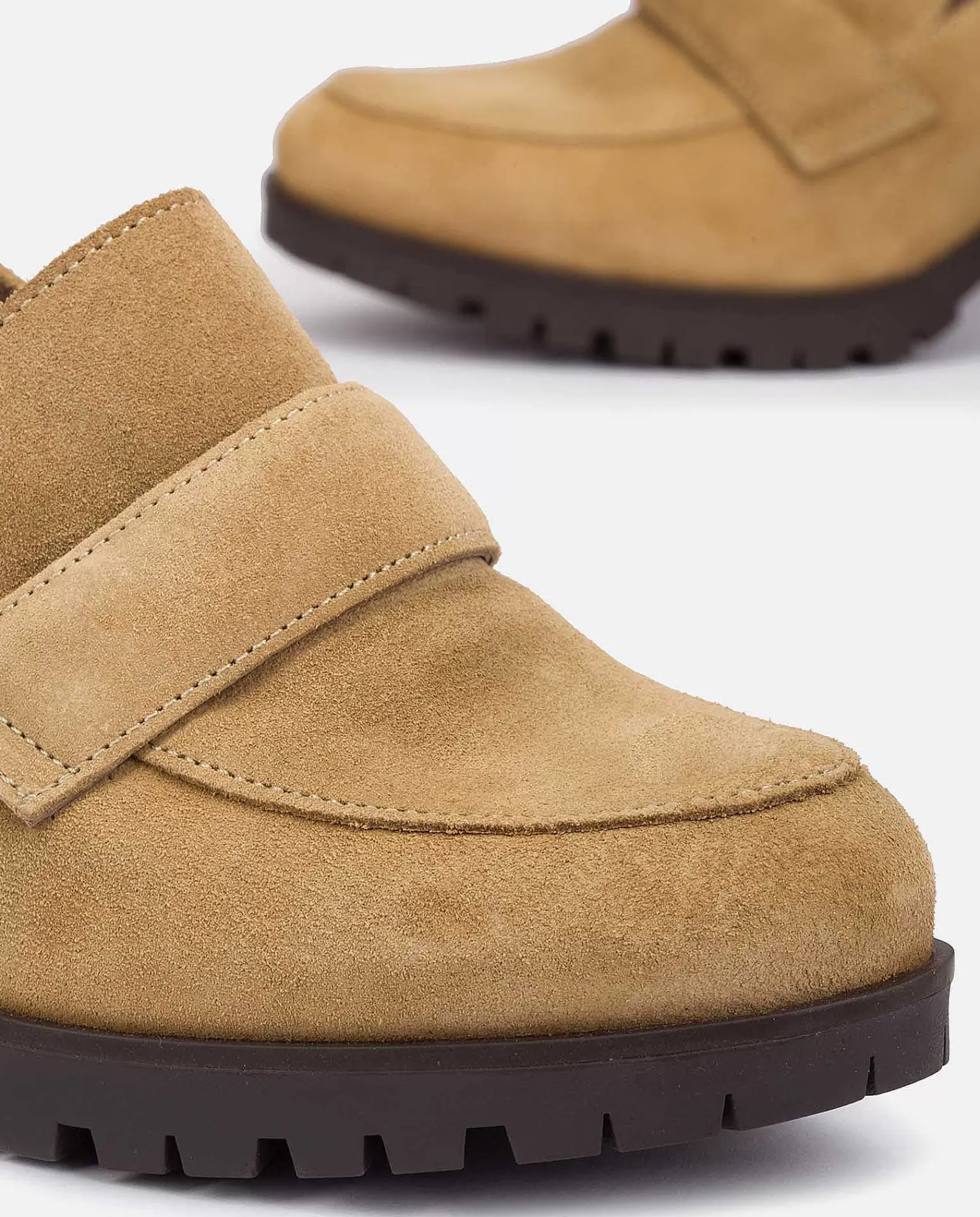 zapato_de_tacon_praga013_verde_3.webp Mujer Yokono Zapato De Tacon Praga-013 Verde